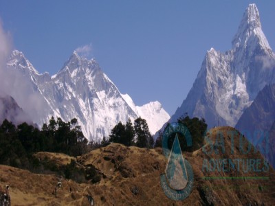 Panoramic view from Everest view lodge at Syangbotche 